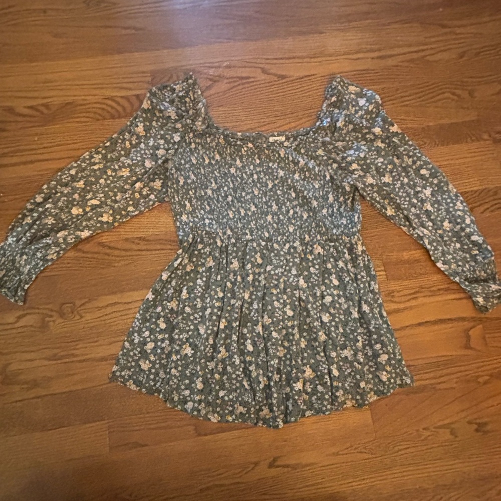 Ditsy Floral Smocked Women's Top 1X